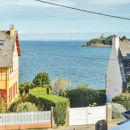 Awesome In Quay Portrieux Daire *