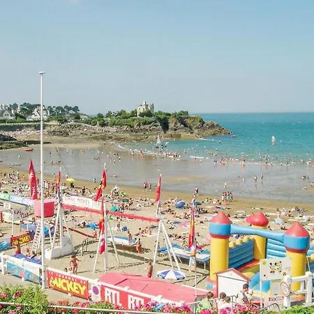 Awesome In Quay Portrieux Saint-Quay-Portrieux